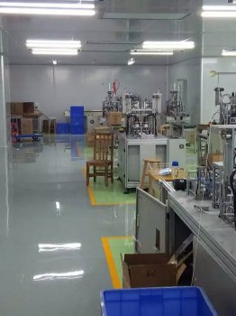滾涂防靜電地坪涂裝工程